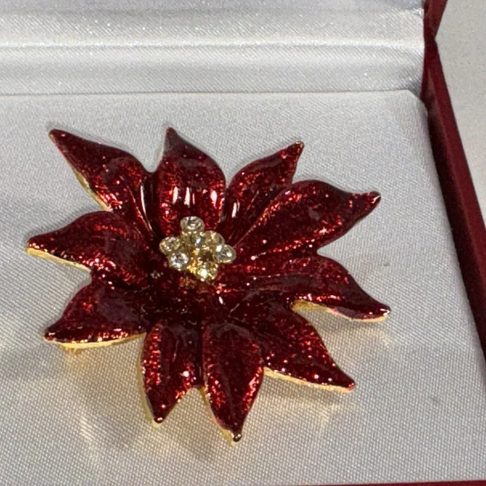 Lord & Taylor Poinsettia Pin Brooch New In Box